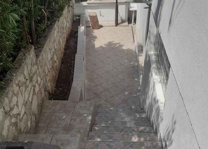 شقة 5629a *